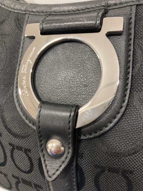 Salvatore Ferragamo（サルヴァトーレ フェラガモ）Salvatore Ferragamo (サルヴァトーレ フェラガモ) ワンショルダーバッグ ブラックの古着・服飾アイテム