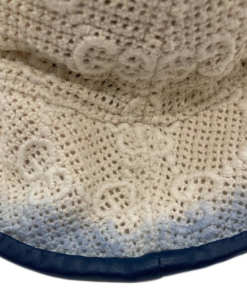GUCCI（グッチ）GUCCI (グッチ) Leather-trimmed crochet bucket / レザートリムド クロシェ バケット ホワイト サイズ:M(57㎝)の古着・服飾アイテム