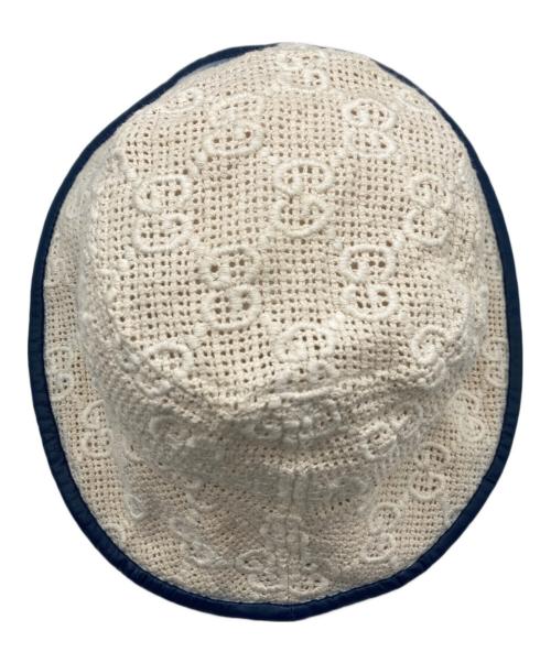 GUCCI（グッチ）GUCCI (グッチ) Leather-trimmed crochet bucket / レザートリムド クロシェ バケット ホワイト サイズ:M(57㎝)の古着・服飾アイテム