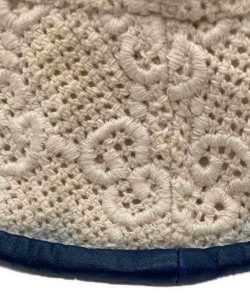 GUCCI（グッチ）GUCCI (グッチ) Leather-trimmed crochet bucket / レザートリムド クロシェ バケット ホワイト サイズ:M(57㎝)の古着・服飾アイテム