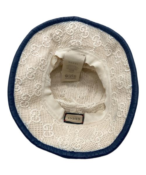 GUCCI（グッチ）GUCCI (グッチ) Leather-trimmed crochet bucket / レザートリムド クロシェ バケット ホワイト サイズ:M(57㎝)の古着・服飾アイテム