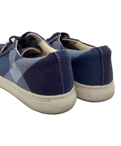 BLUE LABEL CRESTBRIDGE（ブルーレーベルクレストブリッジ）BLUE LABEL CRESTBRIDGE (ブルーレーベルクレストブリッジ) スニーカー ブルー サイズ:23の古着・服飾アイテム