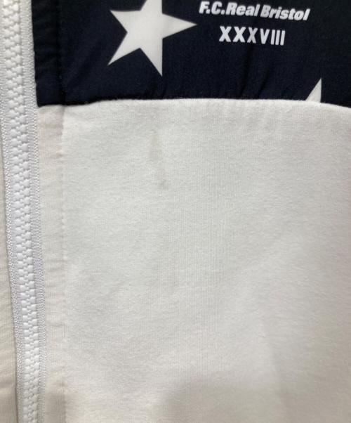 F.C.R.B.（エフシーレアルブリストル）F.C.R.B. (エフシーレアルブリストル) VENTILATION HOOD TOP ホワイト サイズ:Mの古着・服飾アイテム