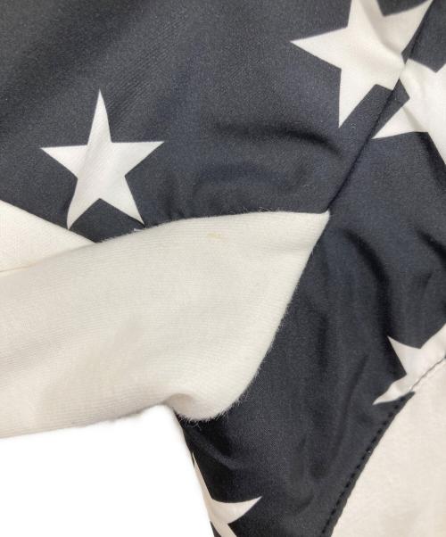 F.C.R.B.（エフシーレアルブリストル）F.C.R.B. (エフシーレアルブリストル) VENTILATION HOOD TOP ホワイト サイズ:Mの古着・服飾アイテム