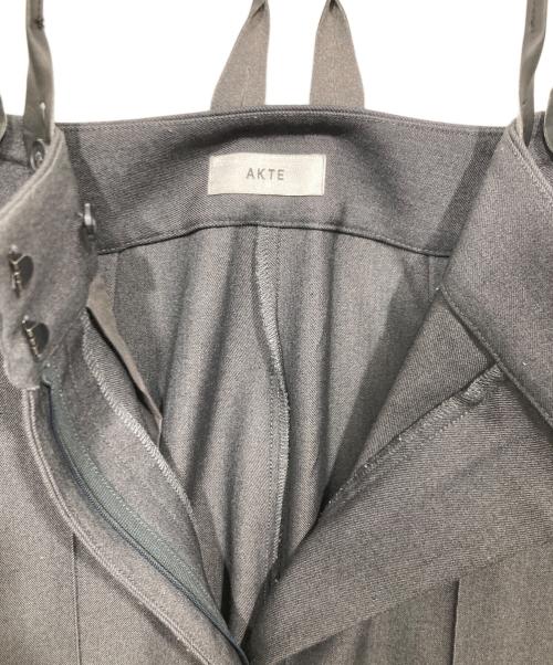 AKTE（アクテ）AKTE (アクテ) ストラップワイドパンツ グレー サイズ:2の古着・服飾アイテム