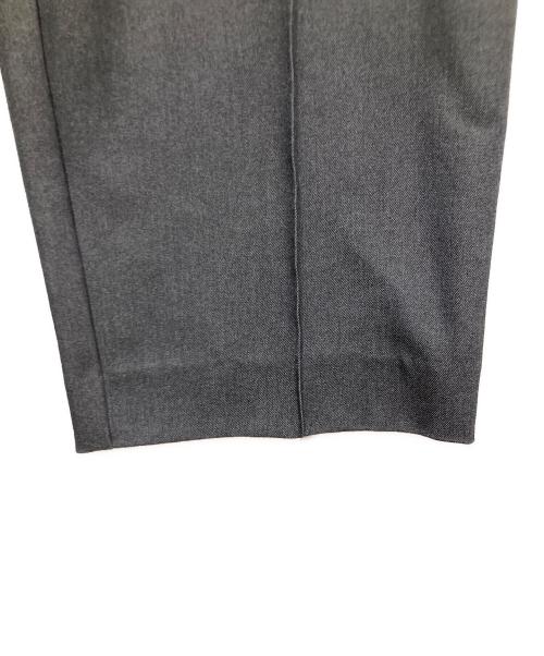 AKTE（アクテ）AKTE (アクテ) ストラップワイドパンツ グレー サイズ:2の古着・服飾アイテム
