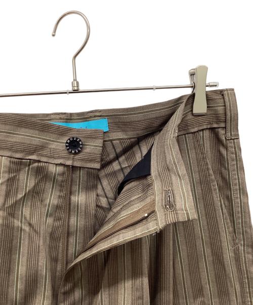 MUZE TURQUOISE LABEL（ミューズ ターコイズ レーベル）MUZE TURQUOISE LABEL (ミューズ ターコイズ レーベル) VILOFT STRIPE DOUBLE KNEE CARGO PANTS　バイロフトストライプダブルニーカーゴパンツ ブラウン サイズ:1の古着・服飾アイテム