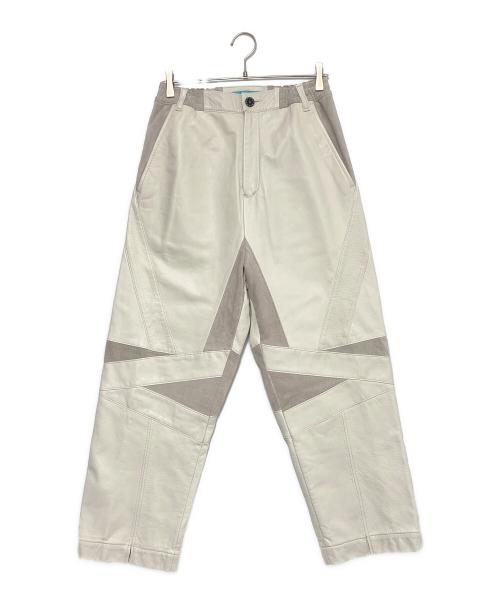 MUZE TURQUOISE LABEL（ミューズ ターコイズ レーベル）MUZE TURQUOISE LABEL (ミューズ ターコイズ レーベル) CIRCUIT WIDE LEATHER TROUSERS オフホワイト サイズ:1の古着・服飾アイテム
