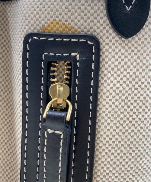 ANYA HINDMARCH（アニヤ・ハインドマーチ）ANYA HINDMARCH (アニヤ・ハインドマーチ) 2WAYバッグ ベージュ×ブラックの古着・服飾アイテム