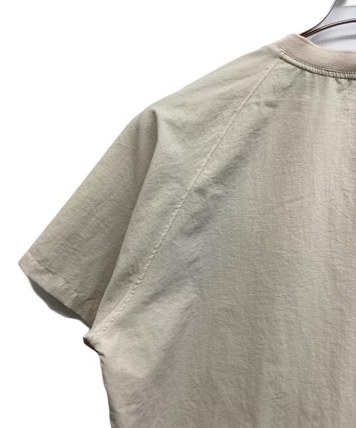 NANGA（ナンガ）NANGA (ナンガ) AIR CLOTH COMFY TEE ベージュ サイズ:Lの古着・服飾アイテム