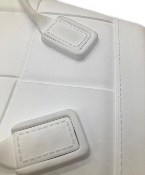 BOTTEGA VENETA（ボッテガベネタ）BOTTEGA VENETA (ボッテガベネタ) トートバッグ ホワイトの古着・服飾アイテム