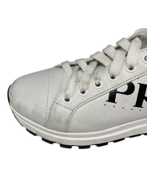 PRADA（プラダ）PRADA (プラダ) スニーカー ホワイト サイズ:35の古着・服飾アイテム