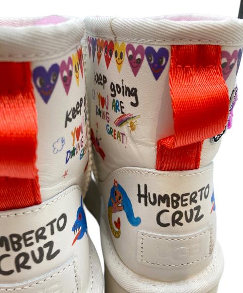 UGG（アグ）UGG (アグ) Classic Platform Pop Sketch ホワイト サイズ:22の古着・服飾アイテム