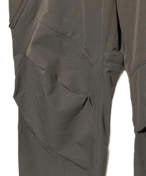 ACRONYM（アクロニウム）ACRONYM (アクロニウム) SCHOELLER DRYSKIN ARTICULATED CARGO PANT グレー サイズ:XLの古着・服飾アイテム