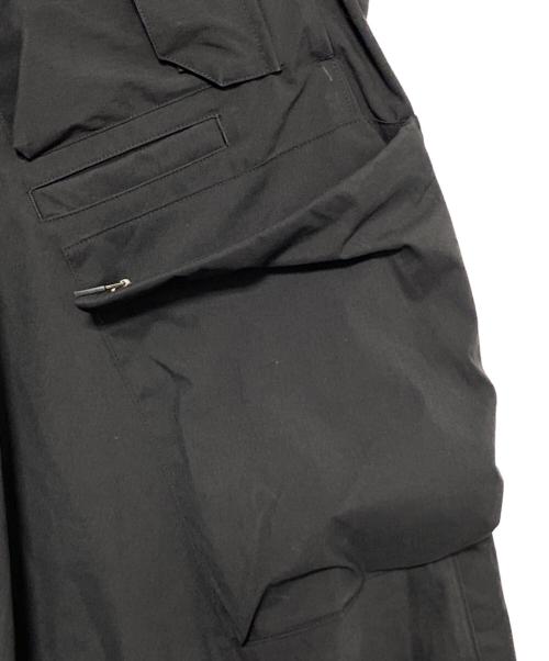 ACRONYM（アクロニウム）ACRONYM (アクロニウム) Encapsulated Nylon Articulated Cargo Pant ブラック サイズ:Mの古着・服飾アイテム