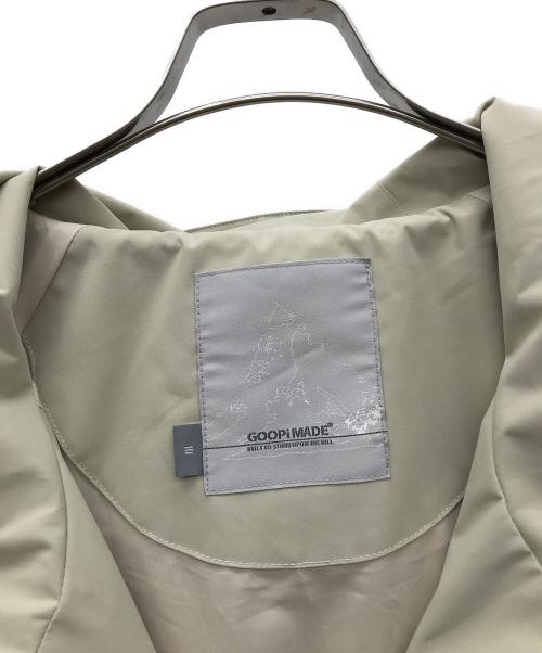 GOOPiMADE（グーピーメイド）GOOPiMADE (グーピーメイド) Formula-G Mountain Parka Jacke ベージュ サイズ:3の古着・服飾アイテム