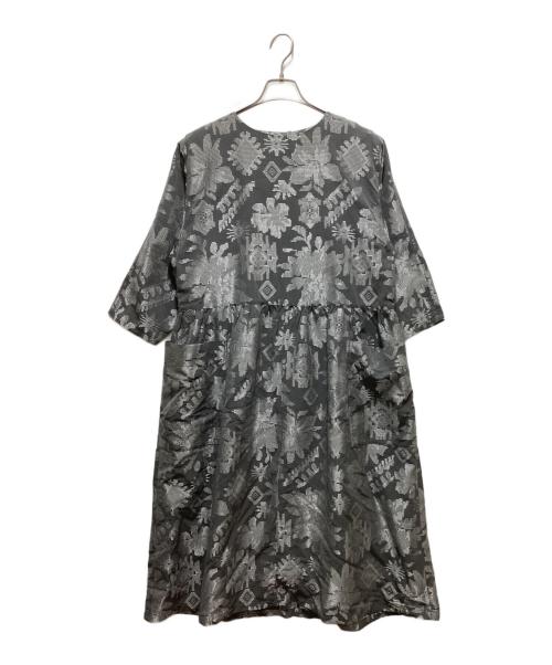 plantation（プランテーション）Plantation (プランテーション) エンブロJQ ワンピース グレー サイズ:Mの古着・服飾アイテム