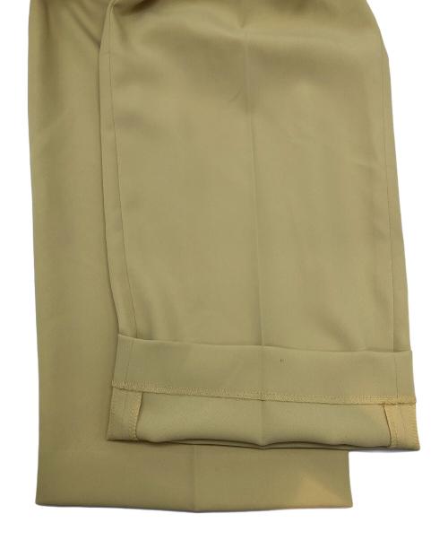 Spick and Span（スピック＆スパン）Spick and Span (スピックアンドスパン) ストレッチタックストレートパンツ　25年モデル イエロー サイズ:38の古着・服飾アイテム