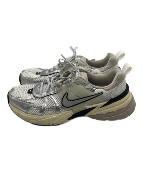 NIKE（ナイキ）NIKE (ナイキ) V2K RUN SUMMIT シルバー サイズ:27.5の古着・服飾アイテム