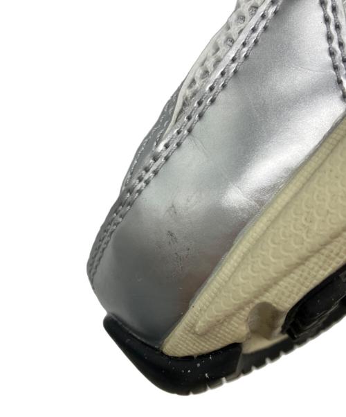 NIKE（ナイキ）NIKE (ナイキ) V2K RUN SUMMIT シルバー サイズ:27.5の古着・服飾アイテム