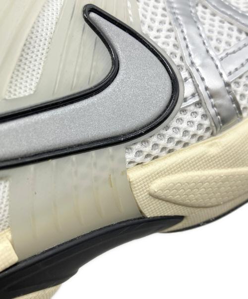 NIKE（ナイキ）NIKE (ナイキ) V2K RUN SUMMIT シルバー サイズ:27.5の古着・服飾アイテム