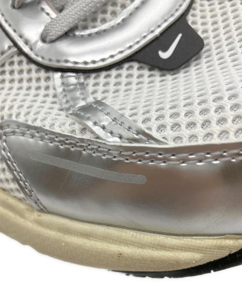 NIKE（ナイキ）NIKE (ナイキ) V2K RUN SUMMIT シルバー サイズ:27.5の古着・服飾アイテム