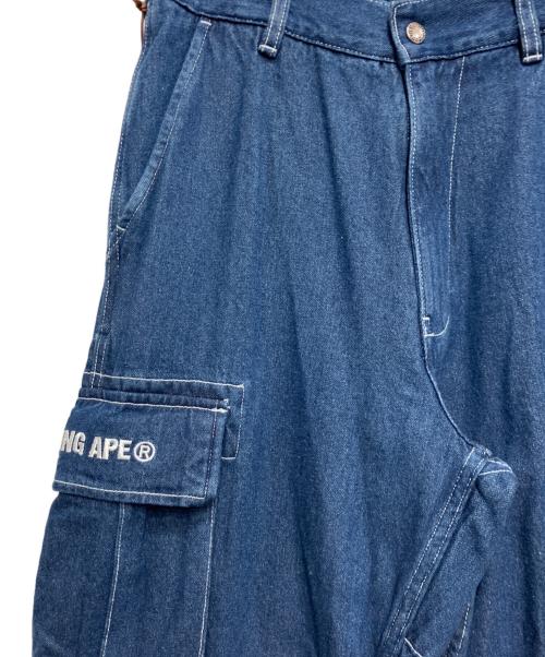 A BATHING APE（ア ベイシング エイプ）A BATHING APE (ア ベイシング エイプ) MULTI POCKET LOOSE FIT CARGO DENIM/マルチポケットルーズフィットカーゴデニム インディゴ サイズ:Sの古着・服飾アイテム