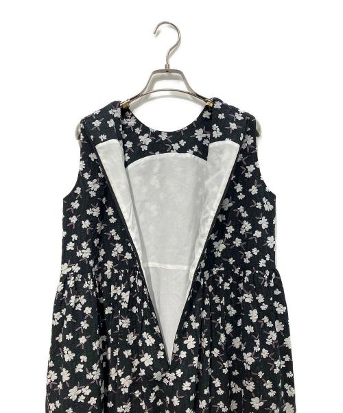 OBLI（オブリ）OBLI (オブリ) フラワーティアードワンピース　25SHDD46 ブラック サイズ:1の古着・服飾アイテム