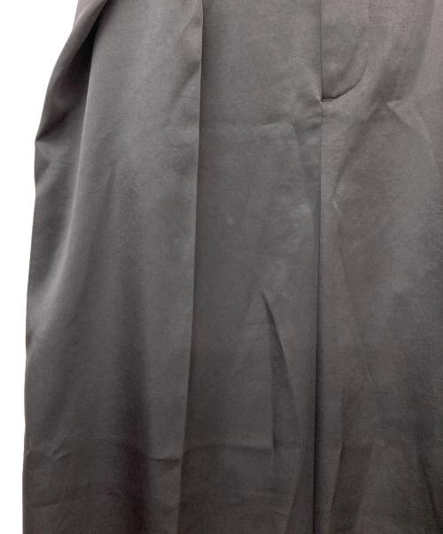 AEWEN MATOPH（イウエン マトフ）AEWEN MATOPH (イウエン マトフ) サテン タック パンツ ブラック サイズ:38の古着・服飾アイテム