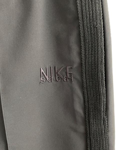 sacai（サカイ）sacai (サカイ) NIKE (ナイキ) ロゴ刺繍トラックパンツ ブラック サイズ:XXLの古着・服飾アイテム