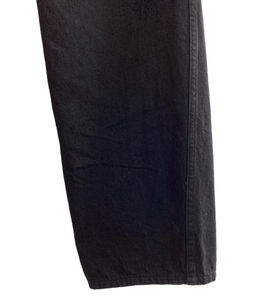 COMOLI（コモリ）COMOLI (コモリ) ベルテッドデニムパンツ ブラック サイズ:2の古着・服飾アイテム