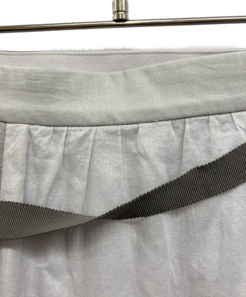 BLUE LABEL CRESTBRIDGE（ブルーレーベルクレストブリッジ）BLUE LABEL CRESTBRIDGE (ブルーレーベルクレストブリッジ) コンビティアードスカート グレー サイズ:36の古着・服飾アイテム