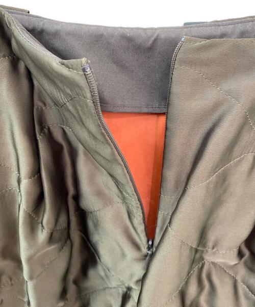 sacai（サカイ）sacai (サカイ) Satin Quilted Shorts オリーブの古着・服飾アイテム