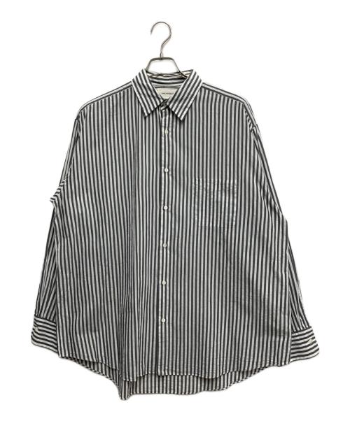 MARKAWARE（マーカウェア）MARKAWARE (マーカウェア) COMFORT FIT SHIRT ORGANIC COTTON STRIPE グレー×ホワイト サイズ:3の古着・服飾アイテム