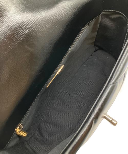 CHANEL（シャネル）CHANEL (シャネル) シャネル19 チェーンショルダーバッグ ブラック/シルバー金具 サイズ:25cmの古着・服飾アイテム