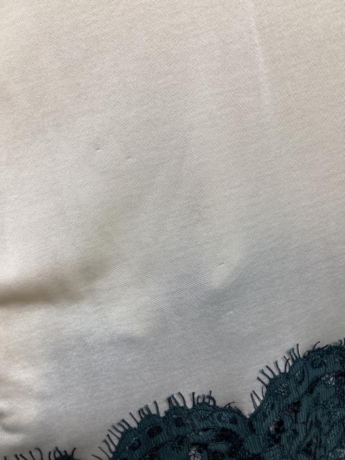 MM6 Maison Margiela（エムエムシックスメゾンマルジェラ）MM6 Maison Margiela (エムエムシックスメゾンマルジェラ) レースドッキングVネックカットソー アイボリー×グリーン サイズ:Sの古着・服飾アイテム