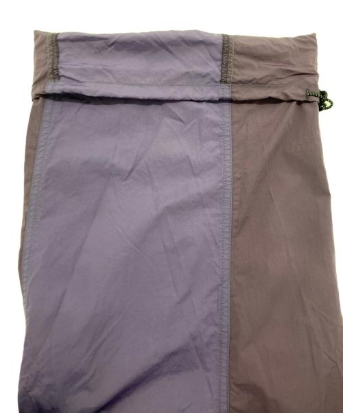 GRAMICCI（グラミチ）GRAMICCI (グラミチ) and wander (アンドワンダー) PATCHWORK WIND PANT パープル サイズ:2XL 未使用品の古着・服飾アイテム