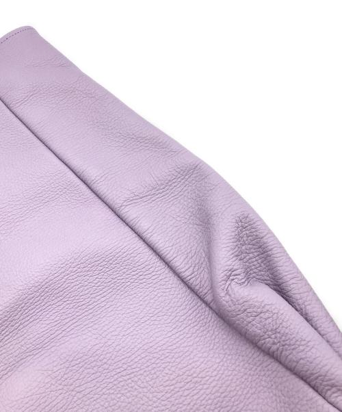 YOUNG & OLSEN The DRYGOODS STORE（ヤングアンドオルセン ザ ドライグッズストア）YOUNG & OLSEN The DRYGOODS STORE (ヤングアンドオルセン ザ ドライグッズストア) EMBOSSED LEATHER TOTE L ラベンダー 未使用品の古着・服飾アイテム