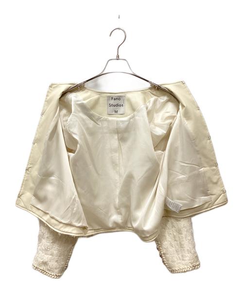 Fano Studios（ファノ ストゥディオズ）Fano Studios (ファノ ストゥディオズ) ジャガードパイピングノーカラージャケット アイボリー サイズ:Mの古着・服飾アイテム