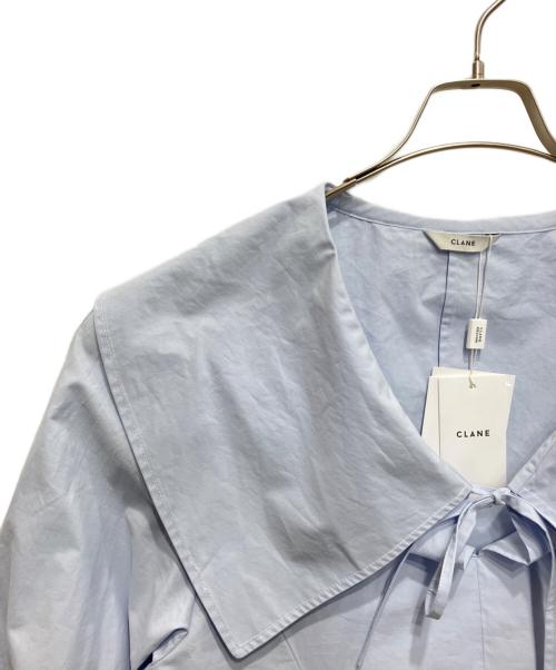 CLANE（クラネ）CLANE (クラネ) BIG COLLAR DRAWSTRING BLOUSE ライトブルー サイズ:1 未使用品の古着・服飾アイテム