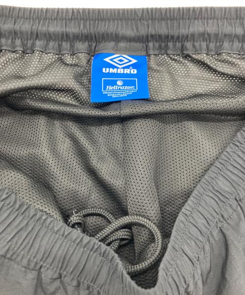 UMBRO（アンブロ）UMBRO (アンブロ) HELLRAZOR (ヘルレイザー) NEW WORLD DIGITAL CAMO NYLON PANTS ブラック サイズ:Mの古着・服飾アイテム
