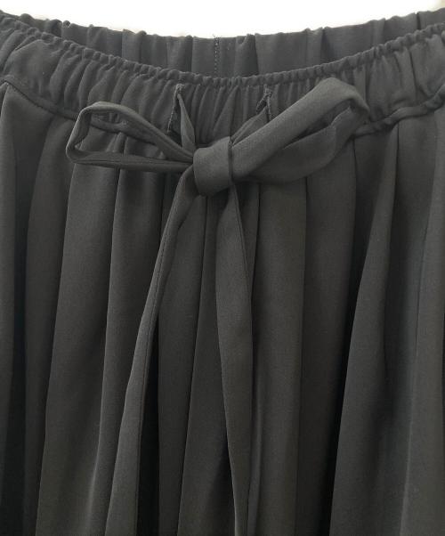 ENFOLD（エンフォルド）ENFOLD (エンフォルド) MANY-TUCK COCOON-PANTS ブラック サイズ:34の古着・服飾アイテム