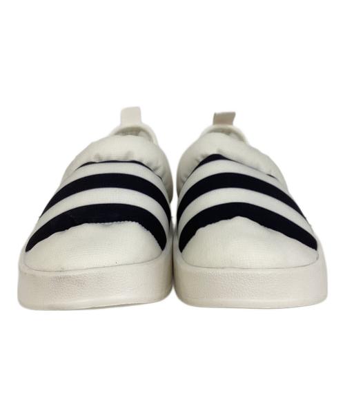 adidas（アディダス）adidas (アディダス) ミュール PUPPYLETTE　パフィレッタ スリッポン シューズ 3ストライプ ホワイト サイズ:23.5の古着・服飾アイテム