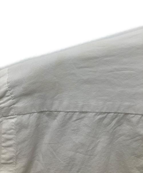 COMOLI（コモリ）COMOLI (コモリ) バンドカラーシャツ ホワイト サイズ:2の古着・服飾アイテム