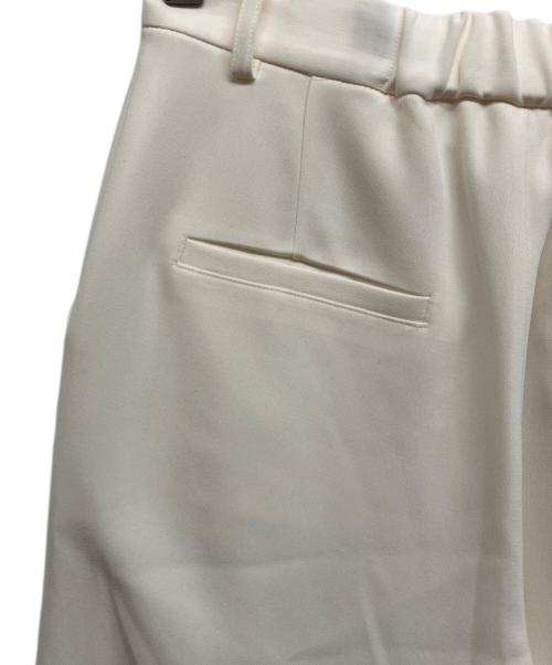 SOEJU（ソージュ）SOEJU (ソージュ) タックパンツ ホワイト サイズ:Mの古着・服飾アイテム