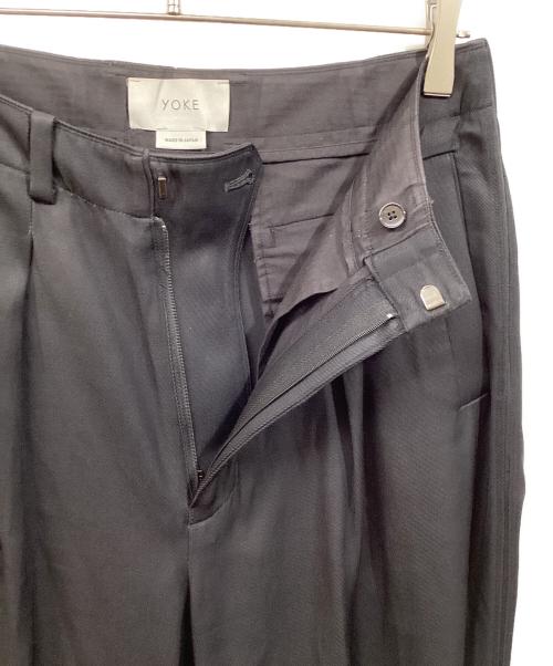 YOKE（ヨーク）YOKE (ヨーク) 1TUCK WIDE TROUSERS ブラック サイズ:SIZE Sの古着・服飾アイテム