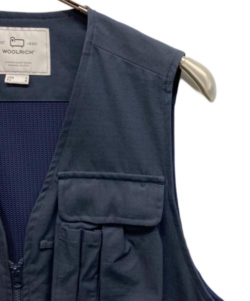 WOOLRICH（ウールリッチ）WOOLRICH (ウールリッチ) RIP STOP TRAVEL VEST ネイビー サイズ:Mの古着・服飾アイテム