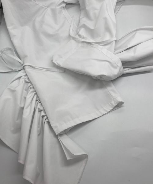 M・Fil（エムフィル）M・fil (エムフィル) ギャザーデザインスリーブシャツ ホワイト サイズ:40の古着・服飾アイテム