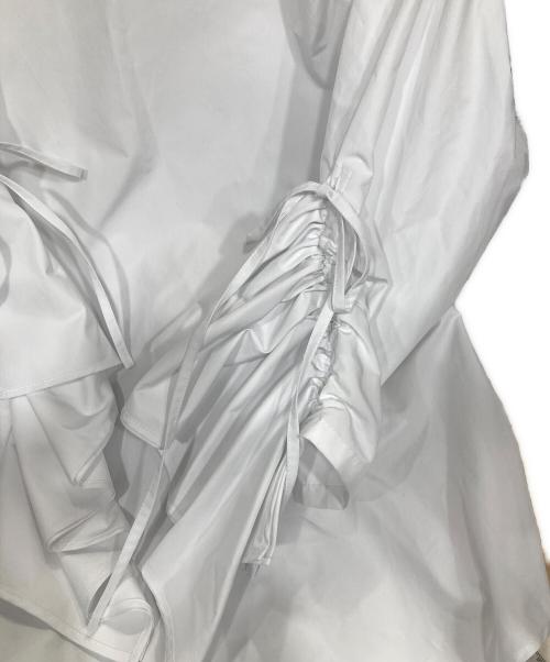 M・Fil（エムフィル）M・fil (エムフィル) ギャザーデザインスリーブシャツ ホワイト サイズ:40の古着・服飾アイテム