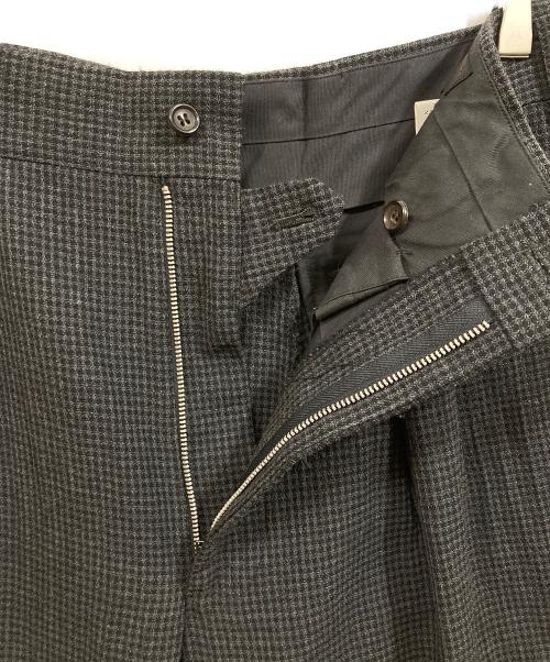 COMME des GARCONS HOMME（コムデギャルソン オム）COMME des GARCONS HOMME (コムデギャルソン オム) タックパンツ グレー サイズ:SIZE Mの古着・服飾アイテム